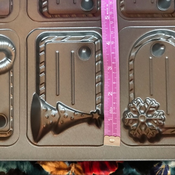 Gift Tag Cookie Sheet - Picture 8 of 11